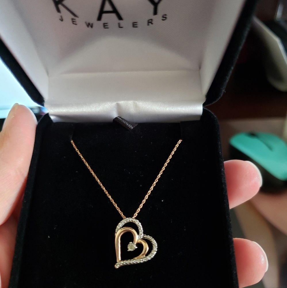 10K Rose Gold Heart Pendent with Diamond Accents